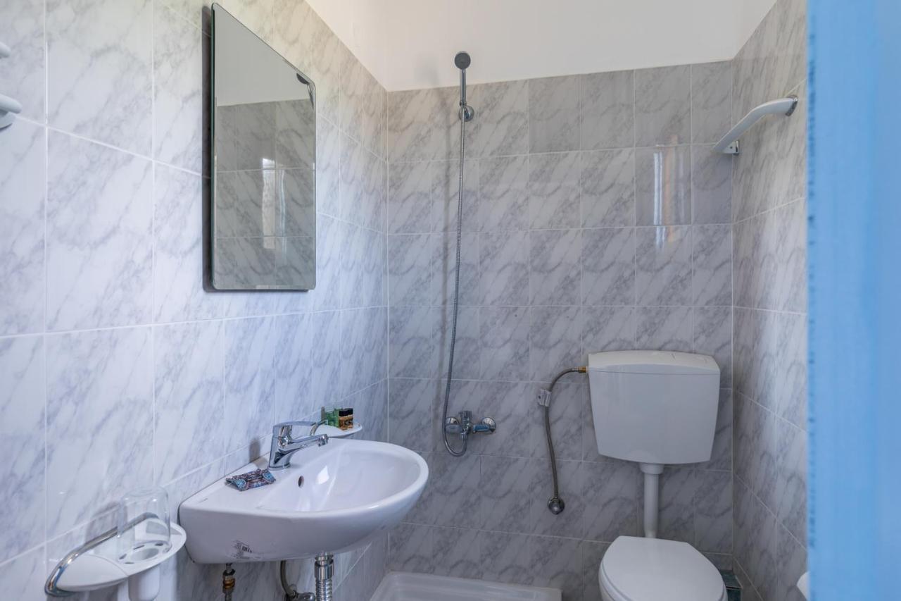White Lily Aparthotel Szkópelosz Kültér fotó